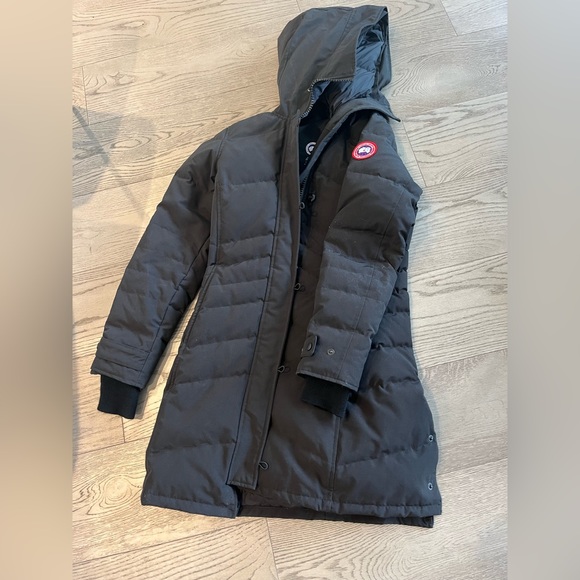 Canada Goose ~ fur less hood winter parka - like brand new - Picture 1 of 3